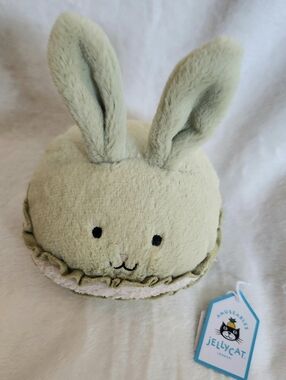 💚ON HOLD💚 Jellycat Dainty Dessert Bunny Macaron 🍡